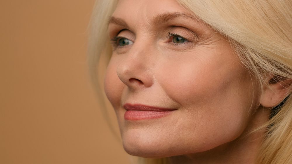 Cómo rejuvenecer el rostro a los 60 años